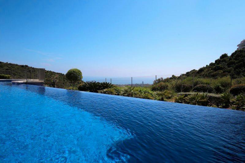 Luxury Spa Resort Marbella 2 Bedroom Sauna Gym Pools Jacuzzi Bagian luar foto