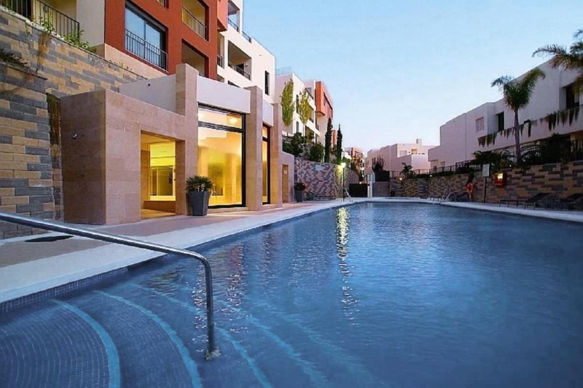Luxury Spa Resort Marbella 2 Bedroom Sauna Gym Pools Jacuzzi Bagian luar foto